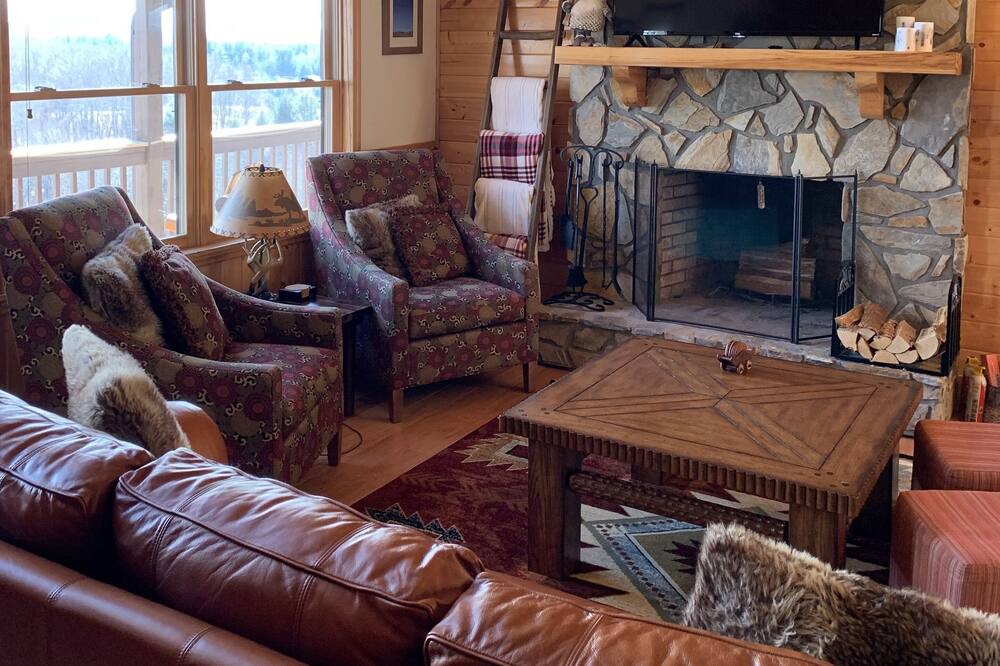 Photo of Livingroom in Piney Creek