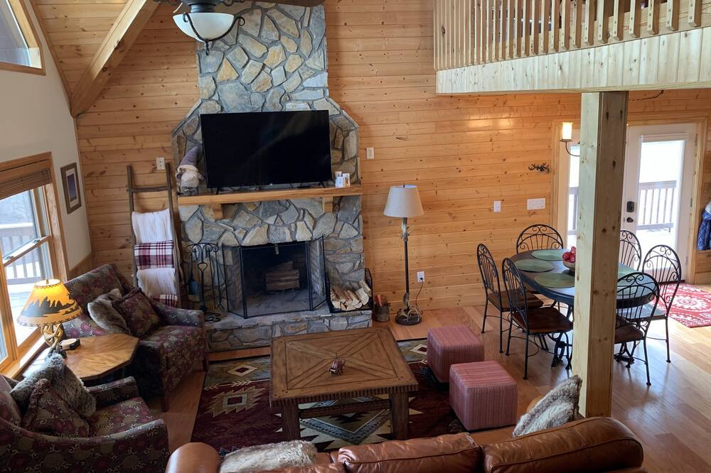 Photo of Livingroom in Piney Creek
