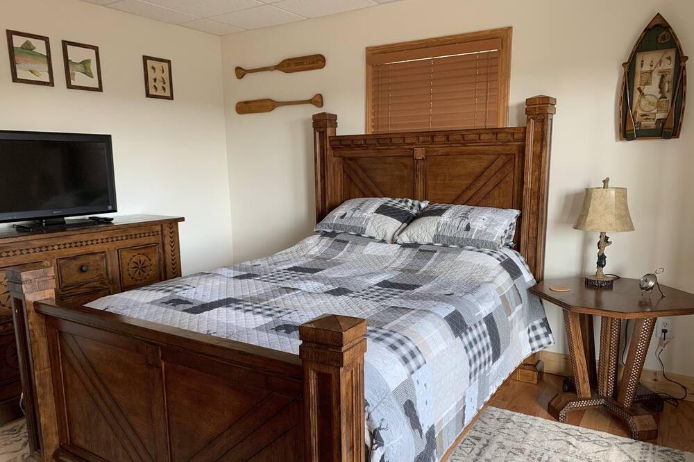 Photo of Bedroom in Piney Creek