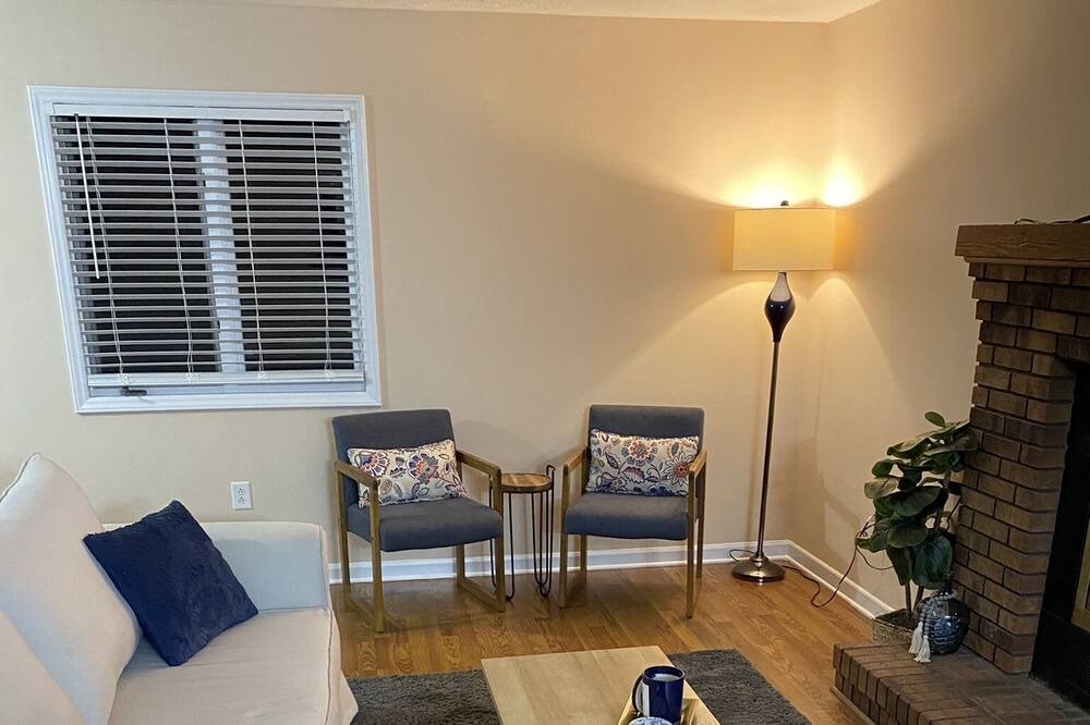 Photo of Livingroom in Kingsport