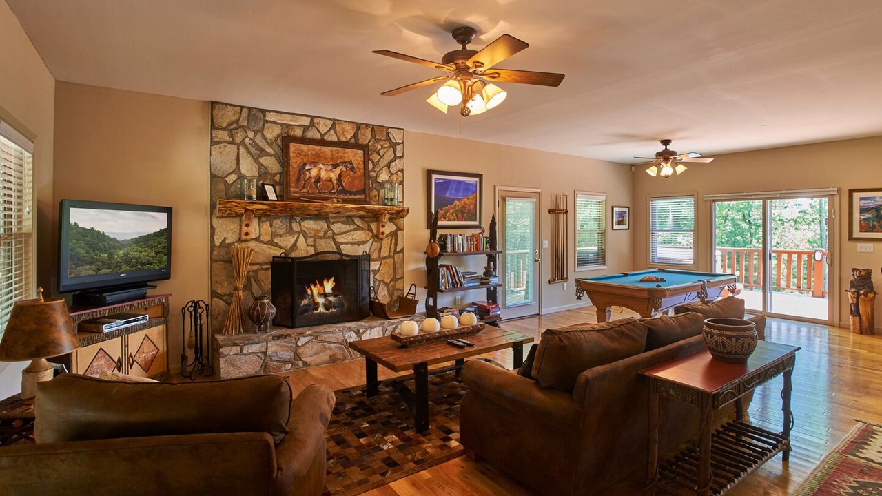 Photo of Livingroom in Apple Ridge