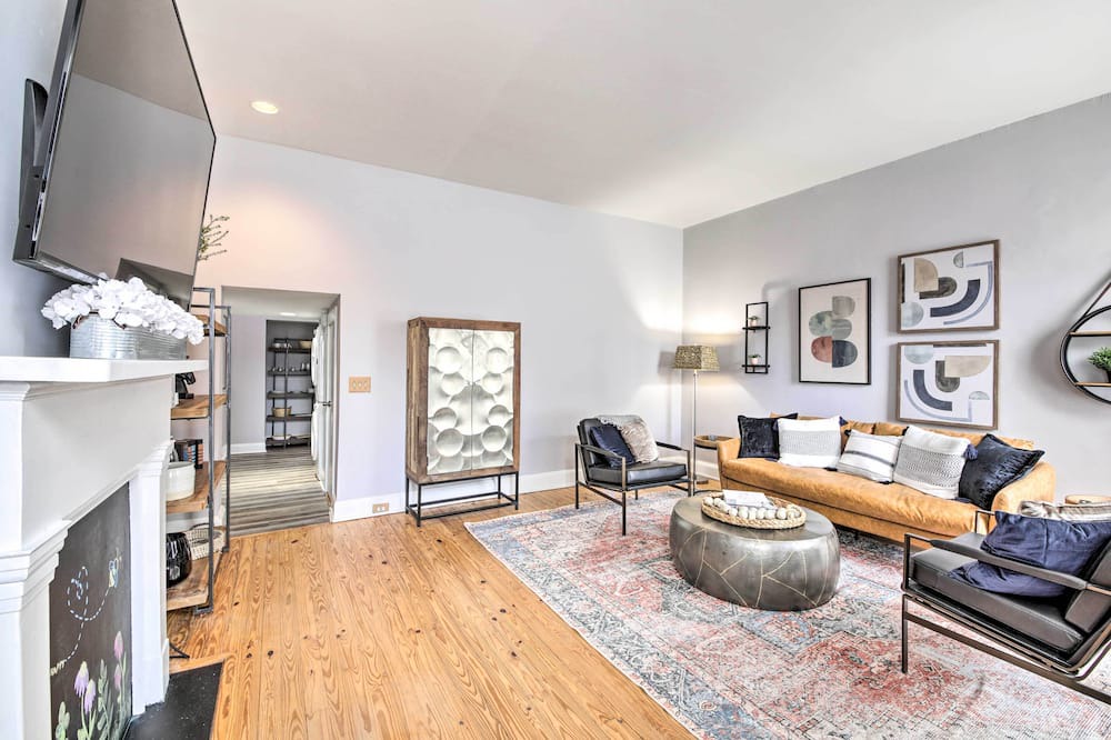 Photo of Livingroom in Covington