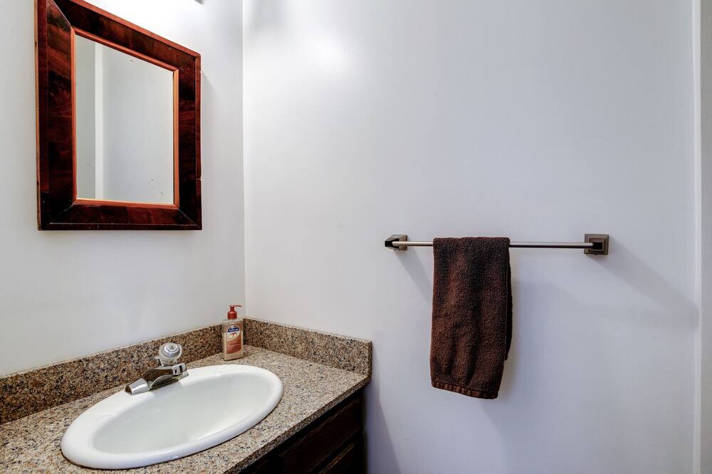 Photo of Bathroom in Stanton Park