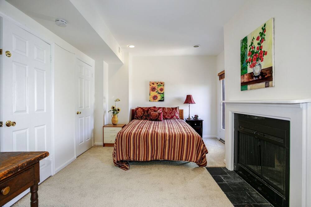 Photo of Bedroom in Stanton Park