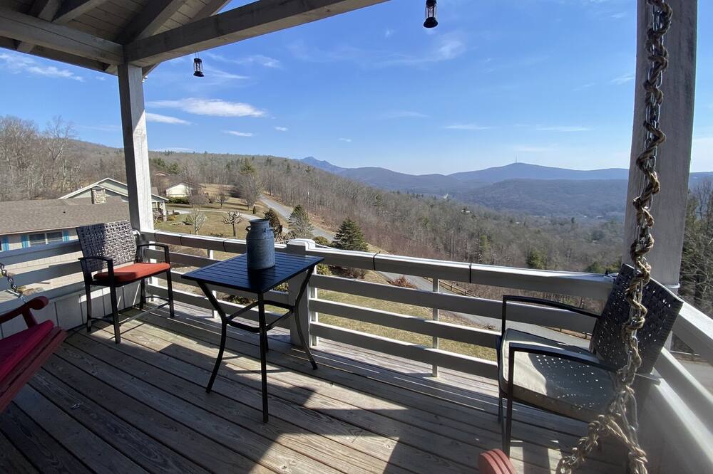 Photo of Patio Balcony in Newland