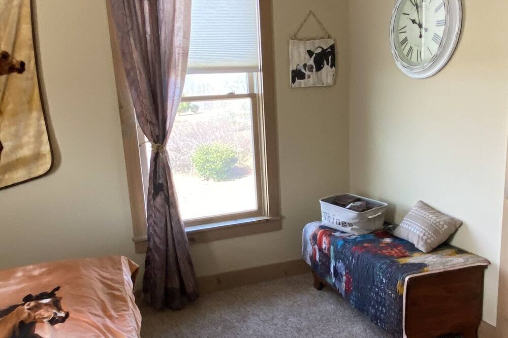 Photo of Bedroom in Newland