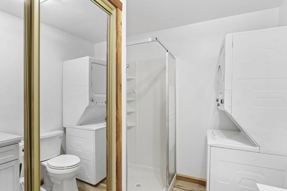 Photo of Bathroom in Newland