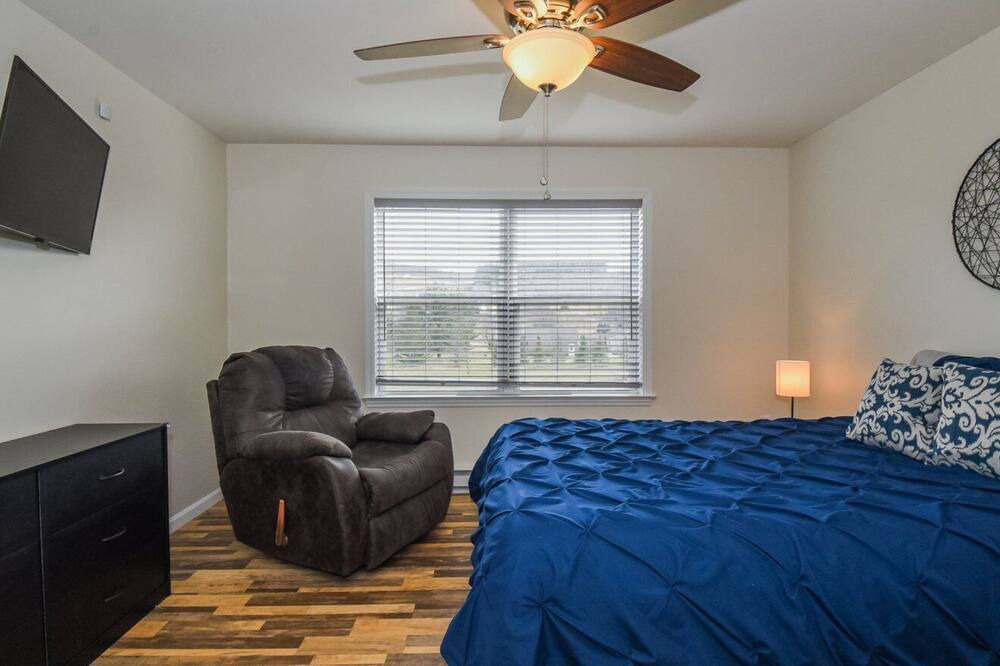 Photo of Bedroom in McHenry