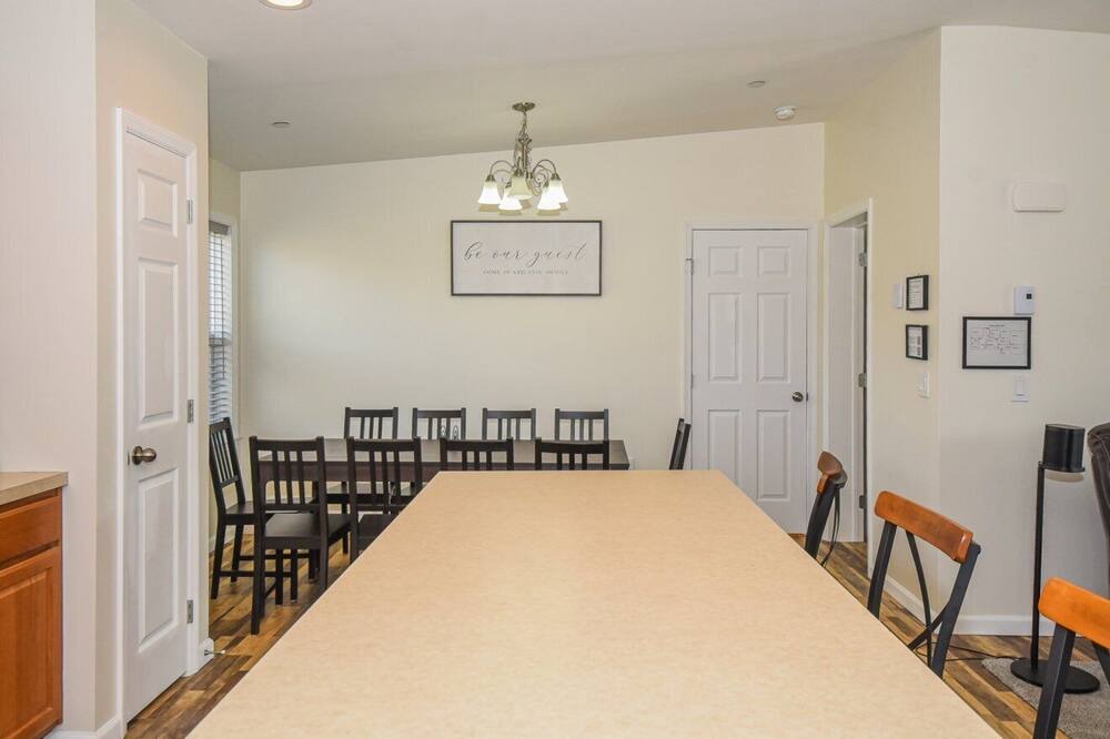 Photo of Bedroom in McHenry