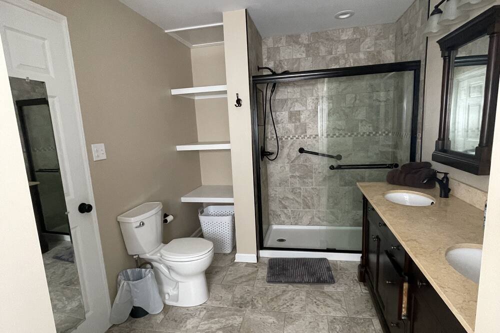 Photo of Bathroom in Damascus
