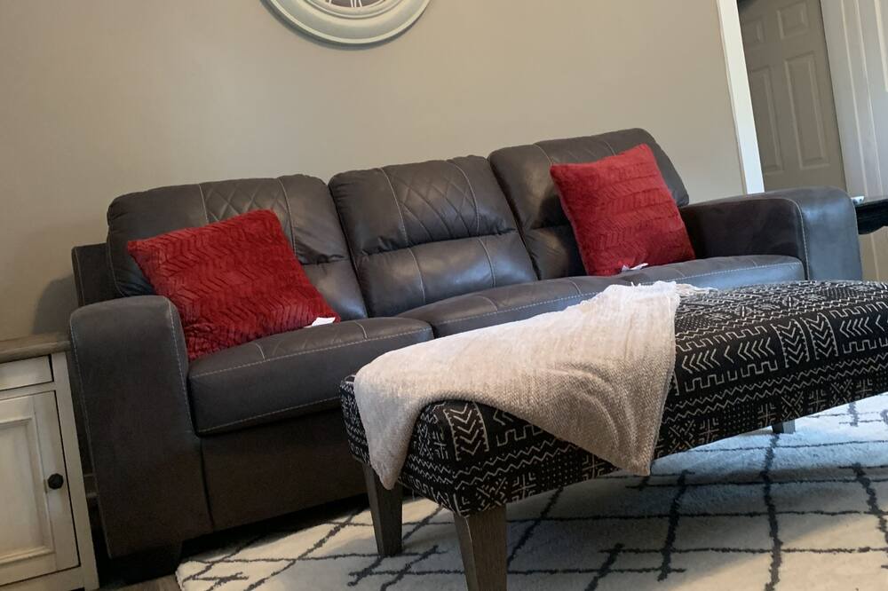 Photo of Livingroom in Hendersonville