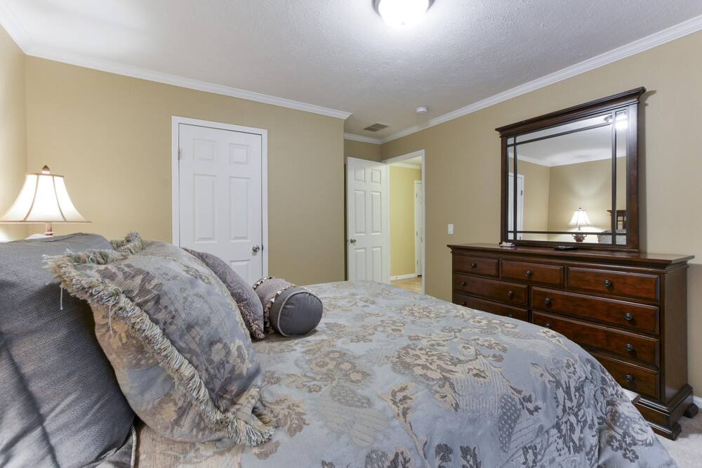 Photo of Bedroom in Omaha