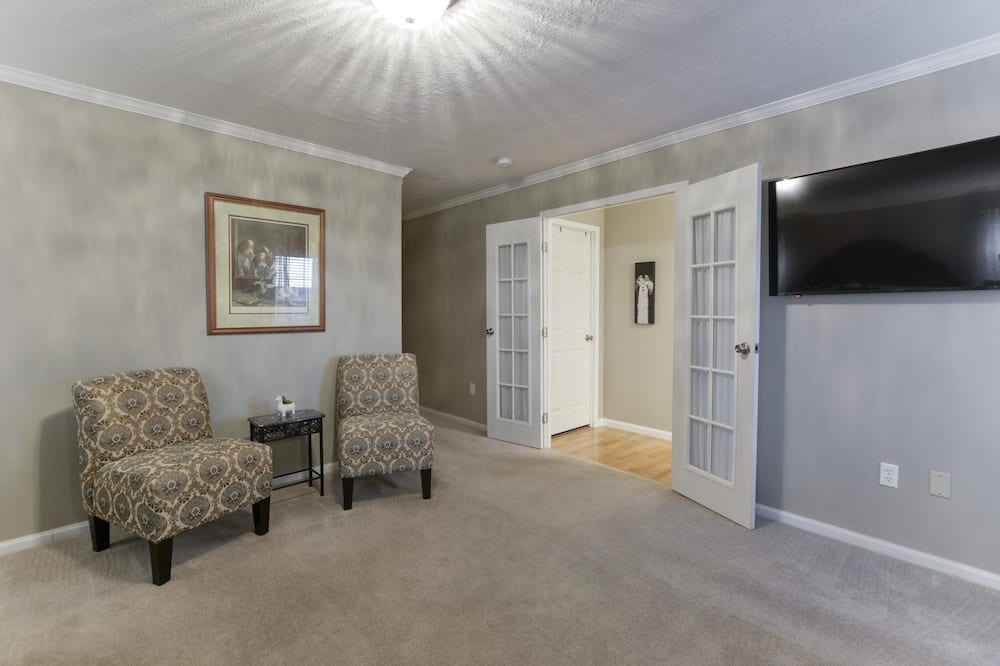 Photo of Bedroom in Omaha