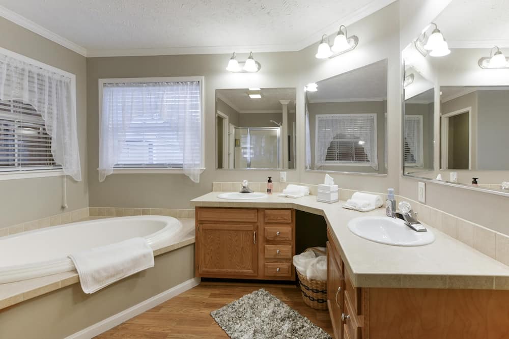 Photo of Bathroom in Omaha