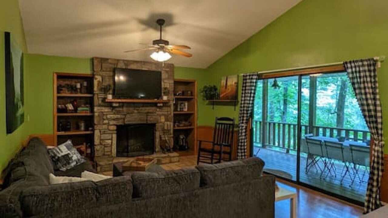 Photo of Livingroom in Chimney Rock