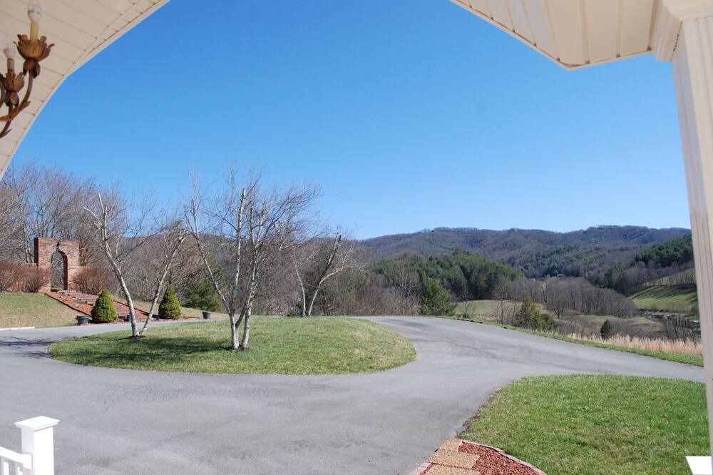 Photo of Others in Mountain City