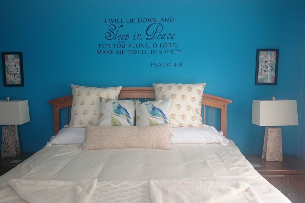 Photo of Bedroom in Mountain City
