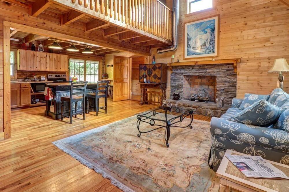 Photo of Livingroom in Mountain City