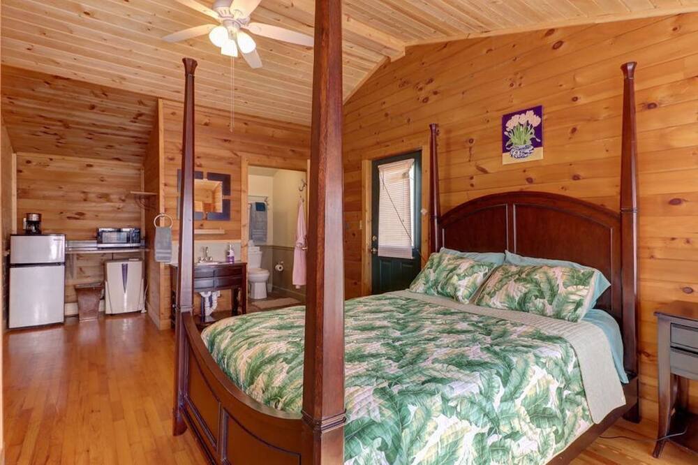 Photo of Bedroom in Mountain City