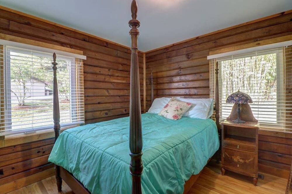 Photo of Bedroom in Mountain City