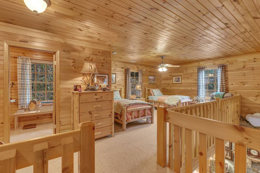 Photo of Bedroom in Maggie Valley