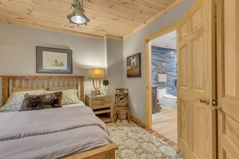 Photo of Bedroom in Maggie Valley