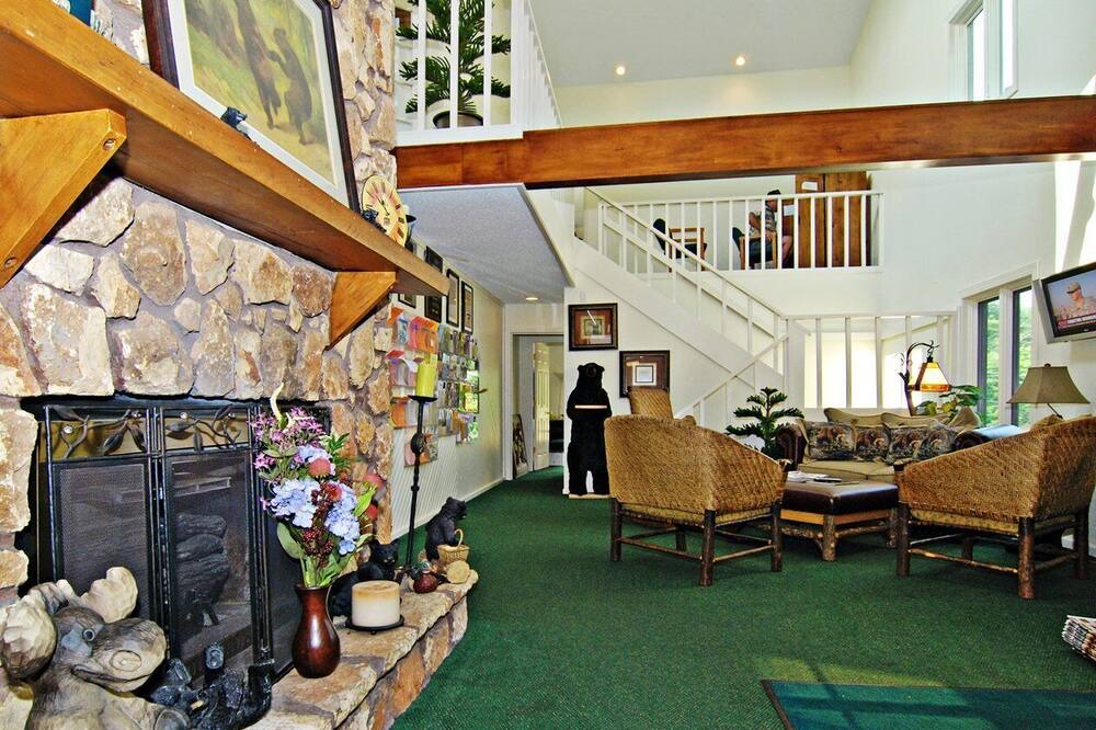 Photo of Patio Balcony in Tynecastle