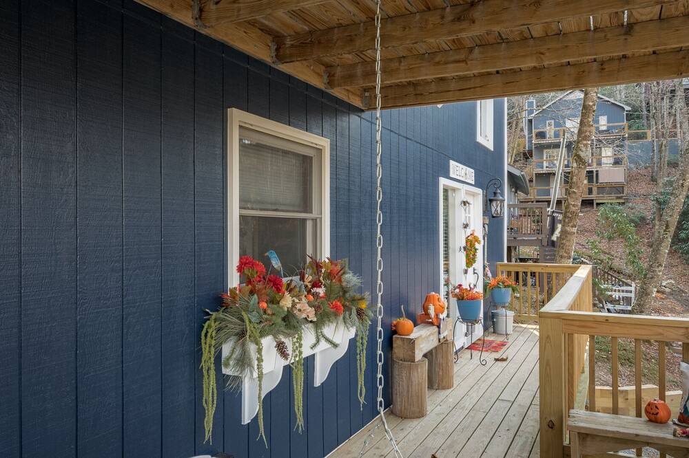 Photo of Patio Balcony in Elk Park