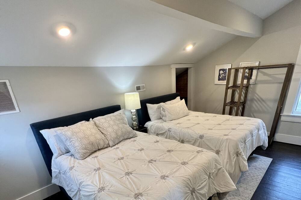Photo of Bedroom in Covington