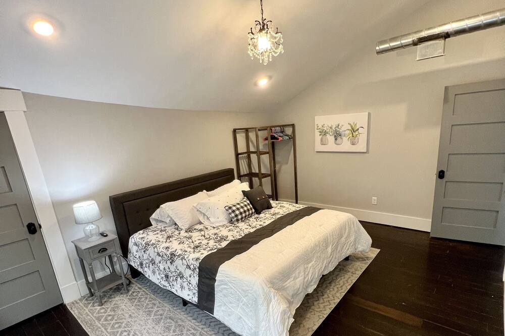 Photo of Bedroom in Covington