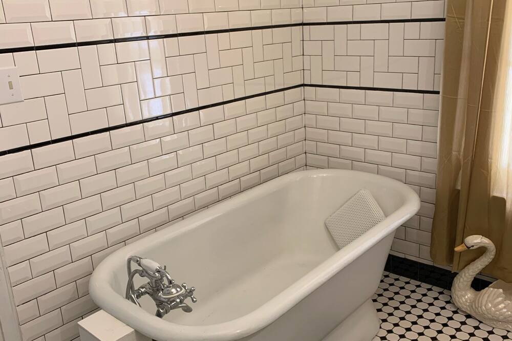 Photo of Bathroom in Mountain City