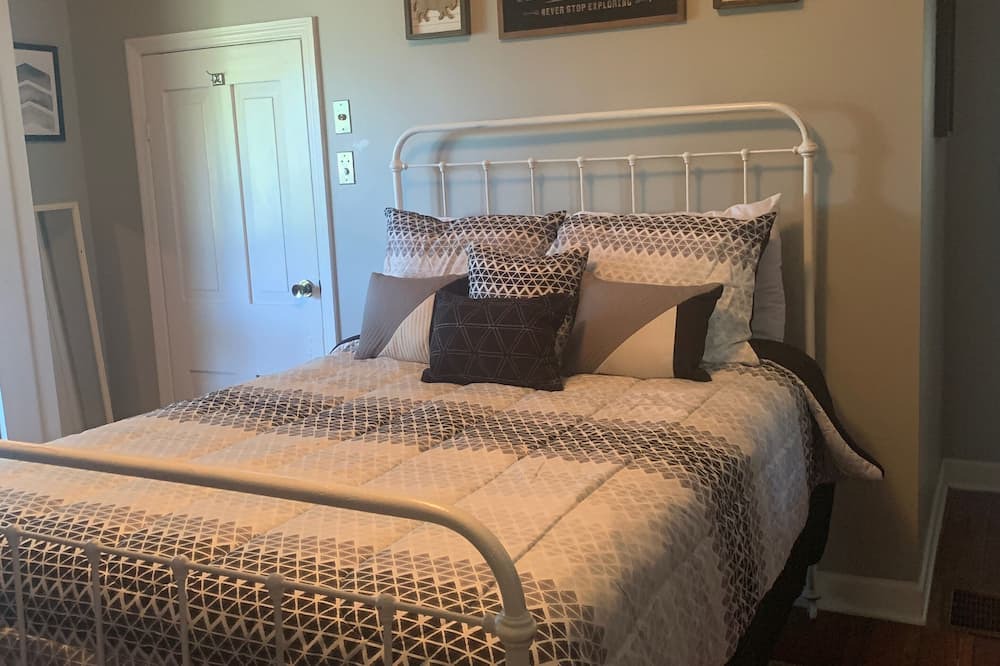 Photo of Bedroom in Mountain City