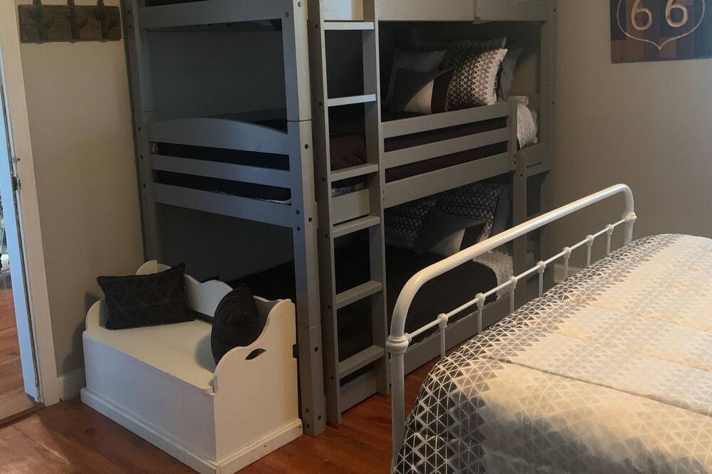 Photo of Bedroom in Mountain City