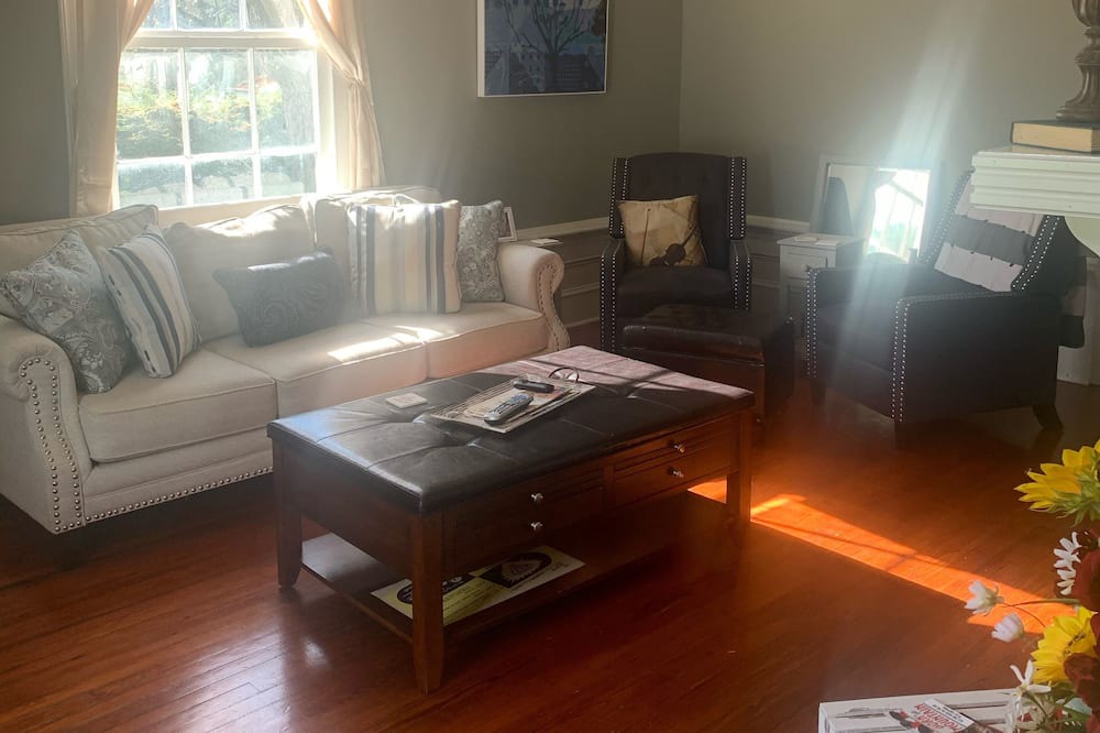 Photo of Livingroom in Mountain City