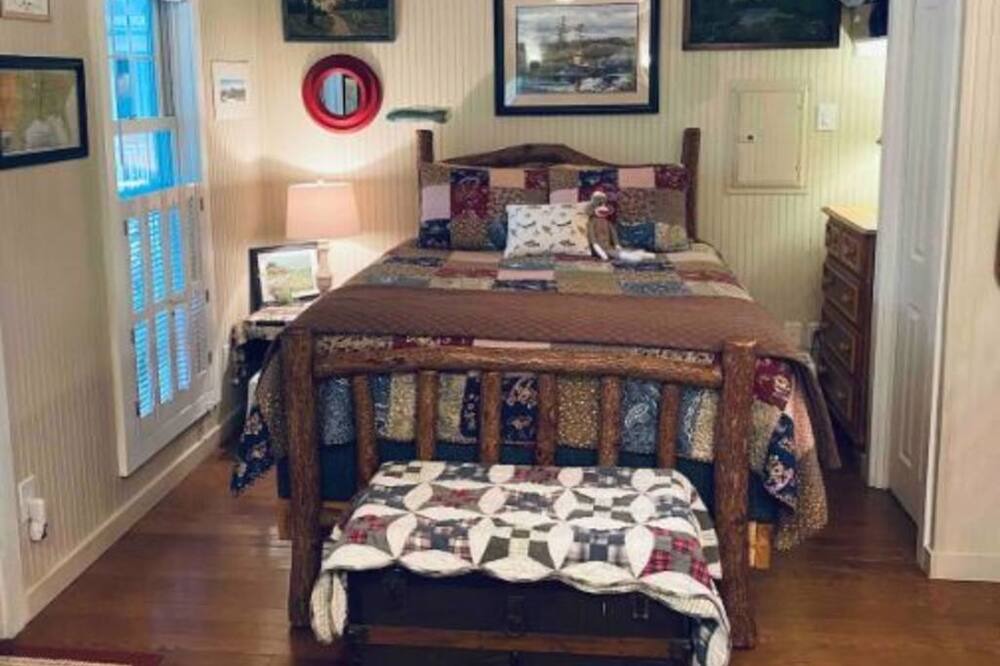 Photo of Bedroom in Altamont