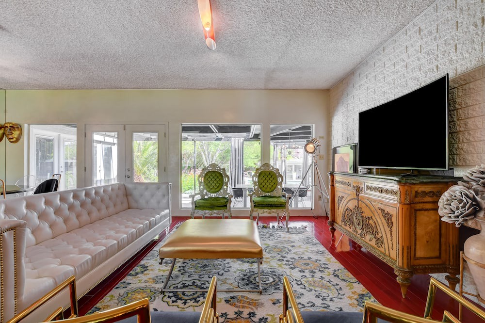 Photo of Livingroom in Scotch Eighty