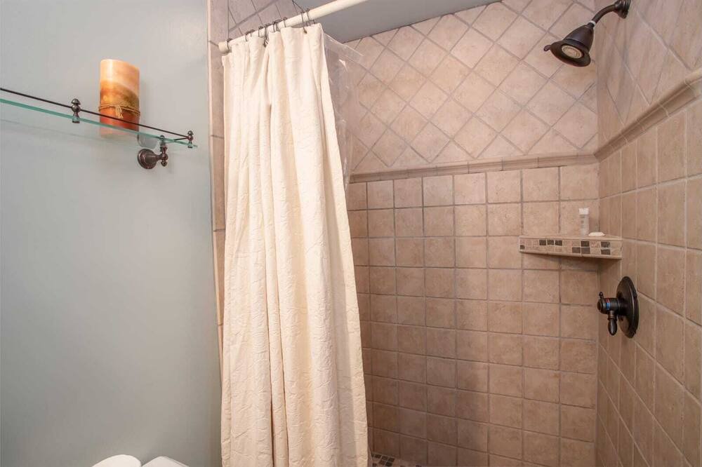 Photo of Bathroom in Tynecastle