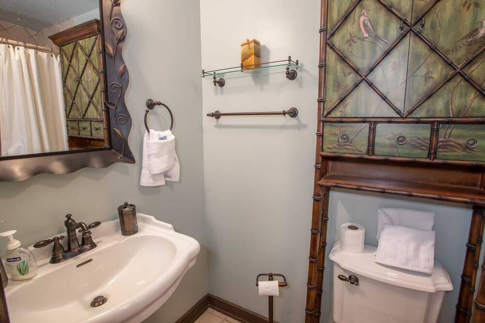 Photo of Bathroom in Tynecastle
