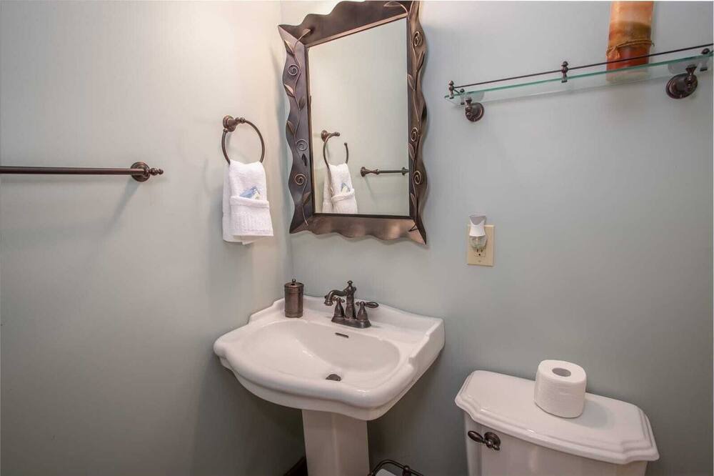 Photo of Bathroom in Tynecastle