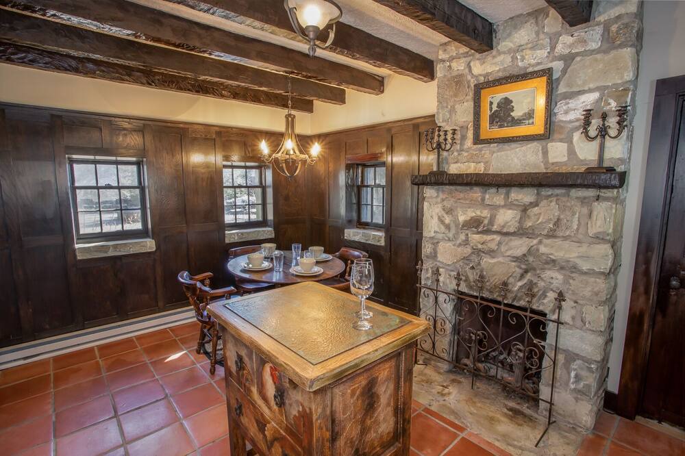 Photo of Livingroom in Tynecastle