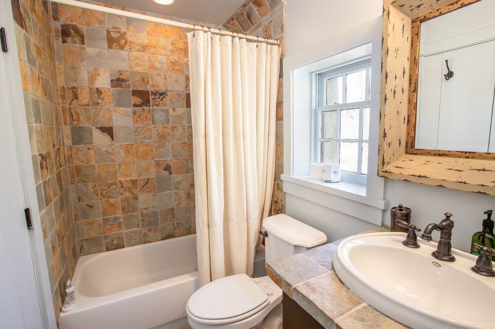 Photo of Bathroom in Tynecastle