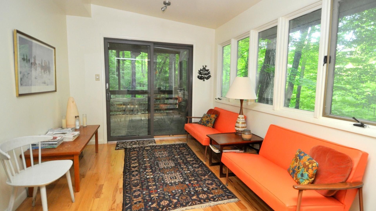 Photo of Livingroom in Berkeley Springs