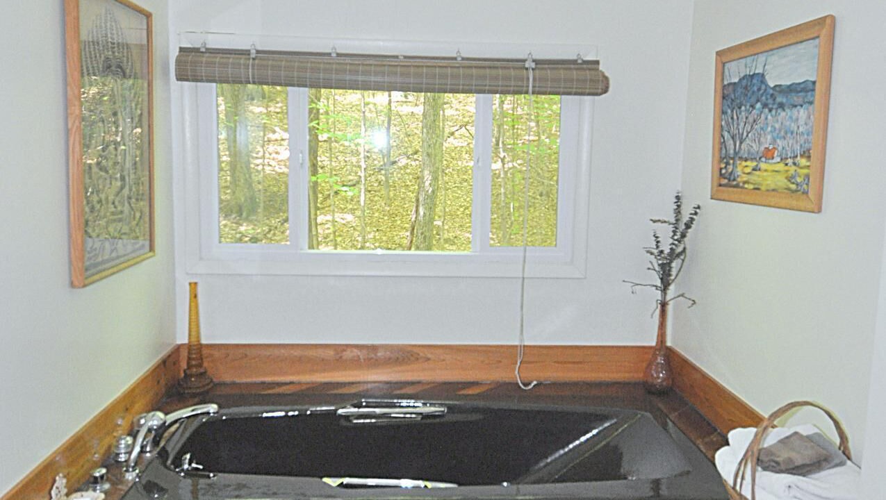 Photo of Bathroom in Berkeley Springs