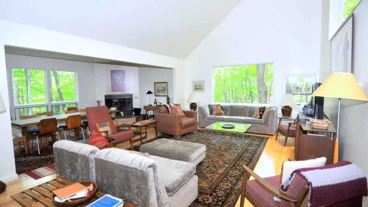 Photo of Livingroom in Berkeley Springs