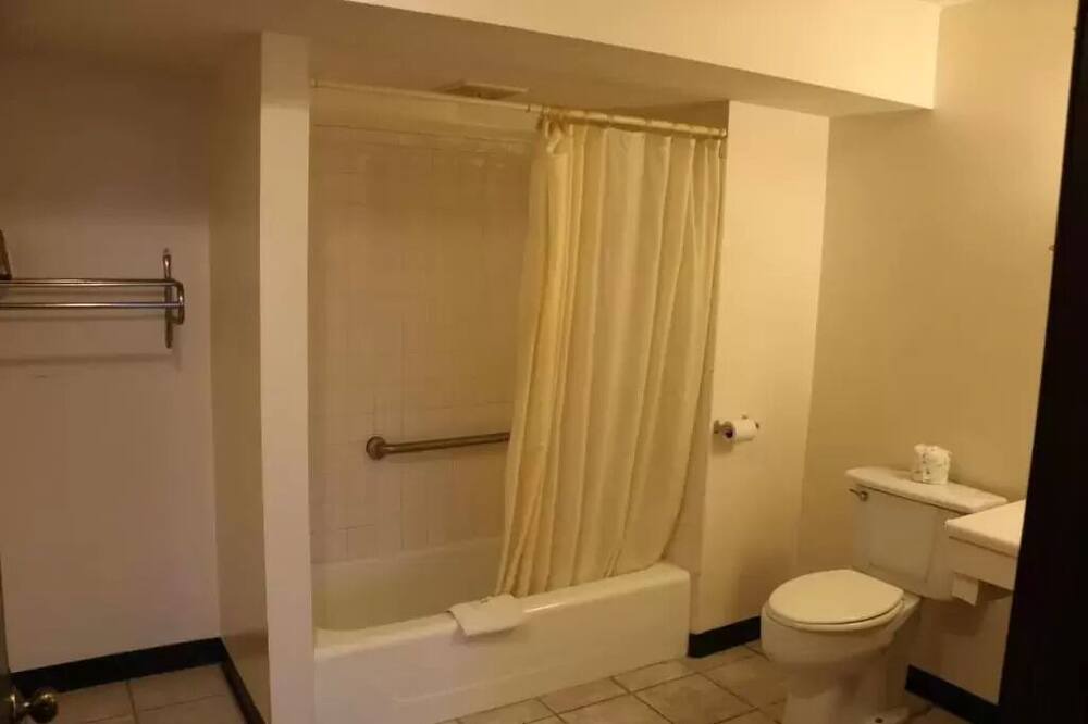 Photo of Bathroom in Mount Sterling