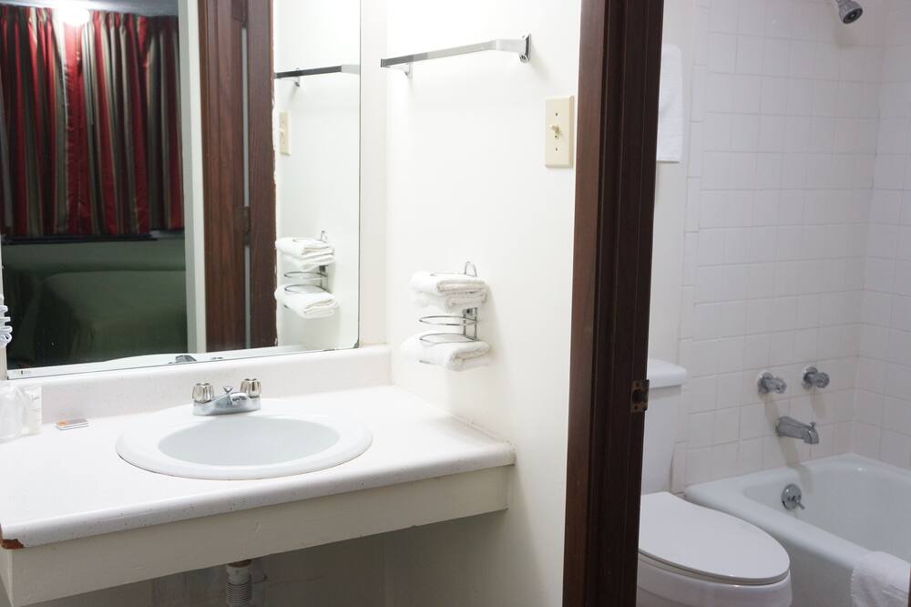 Photo of Bathroom in Mount Sterling
