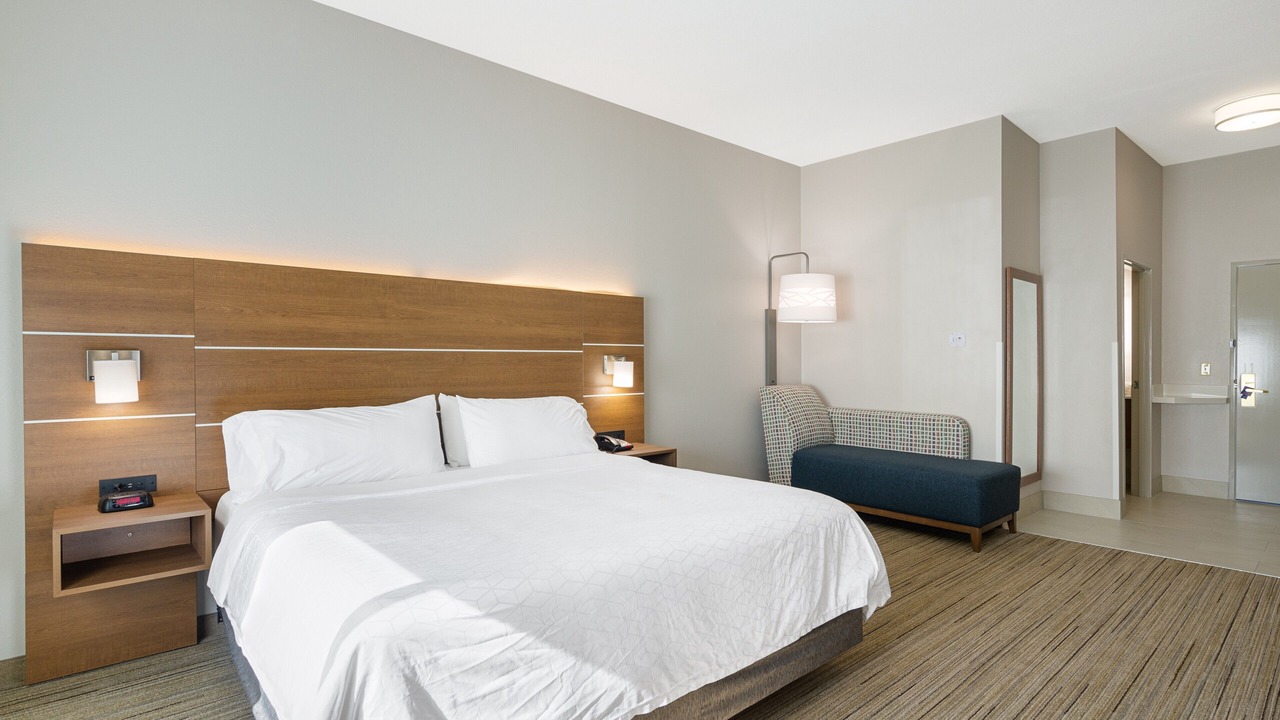 Photo of Bedroom in Weston