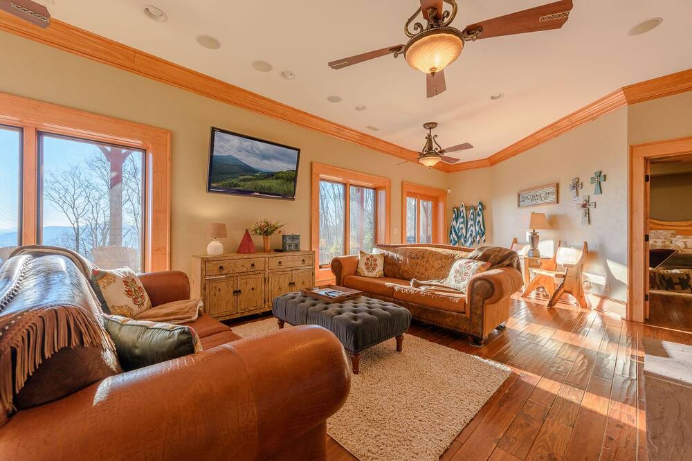 Photo of Bedroom in Ashe County