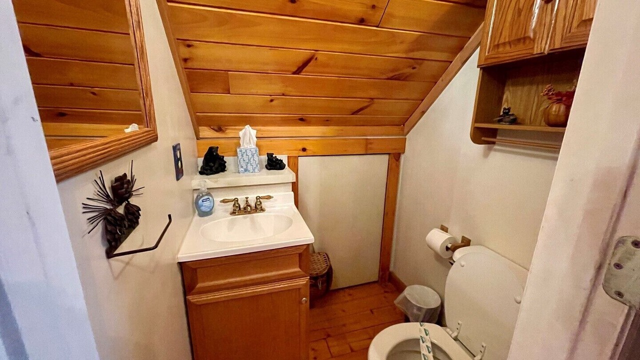 Photo of Bathroom in Jefferson