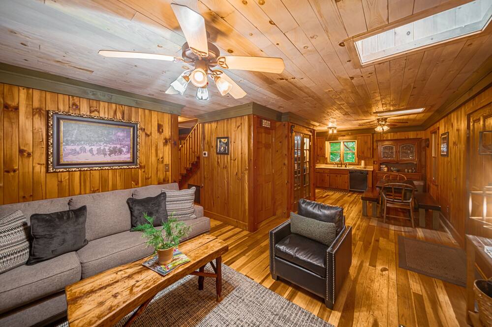 Photo of Livingroom in Zionville